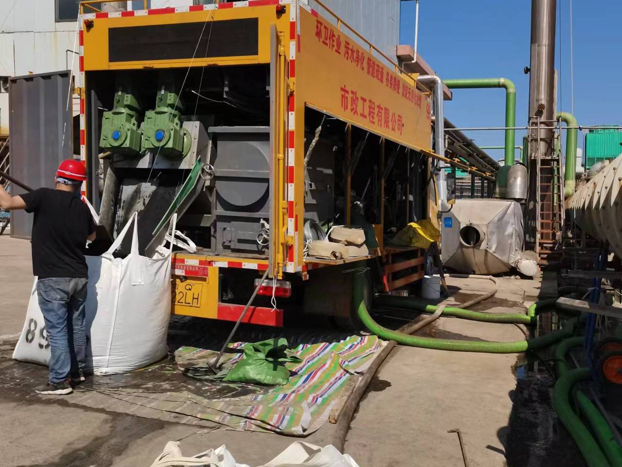 宜州淤泥压干处理